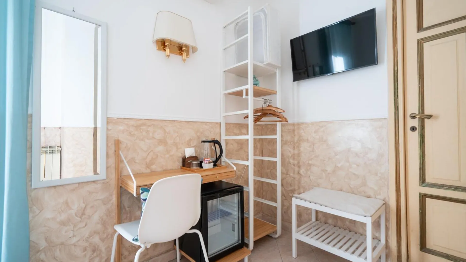 רומא Hotel Ascot 2*,