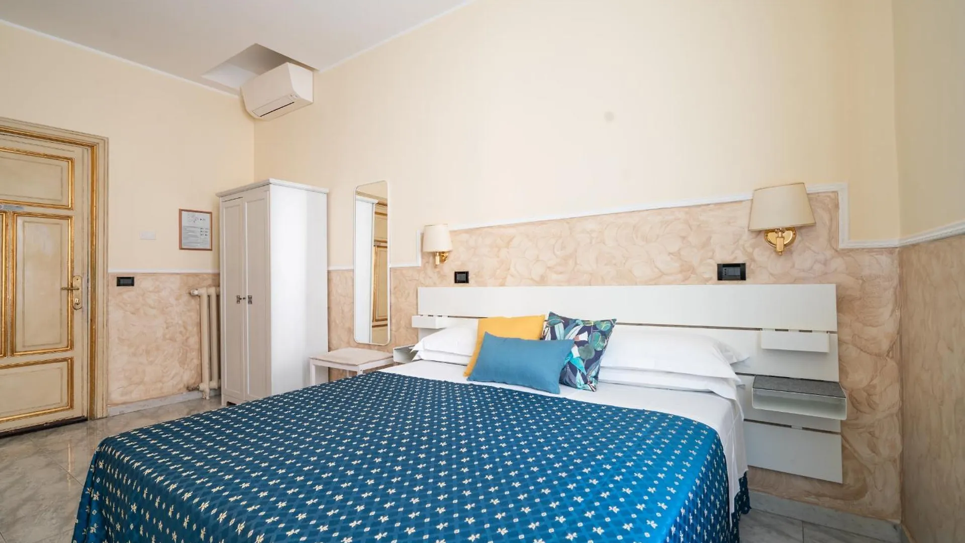 Hotel Ascot Rome 2*,  Italy