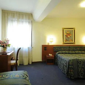 *** Hotel Cristallo Italia