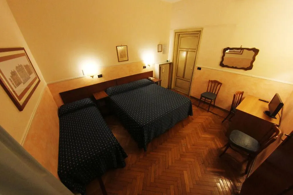 Hotel Ascot Roma 2*,