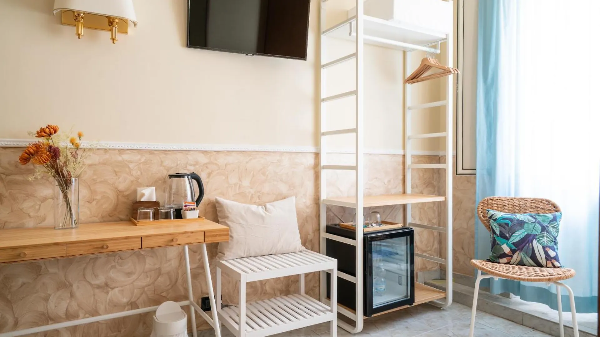 **  Hotel Ascot Rome Italy